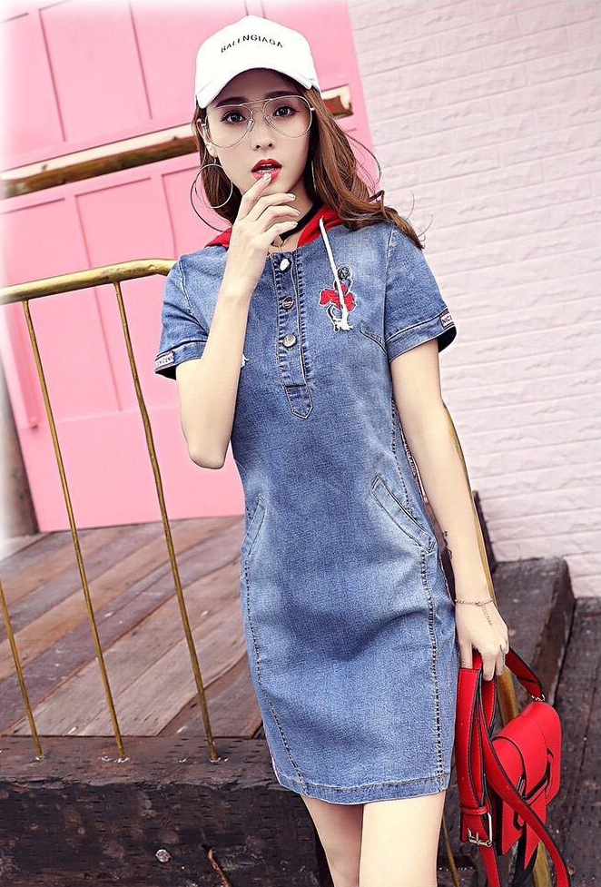 ĐẦM JEAN SUÔNG PHỐI NÓN ĐỎ VIỀN DỌC THÂN